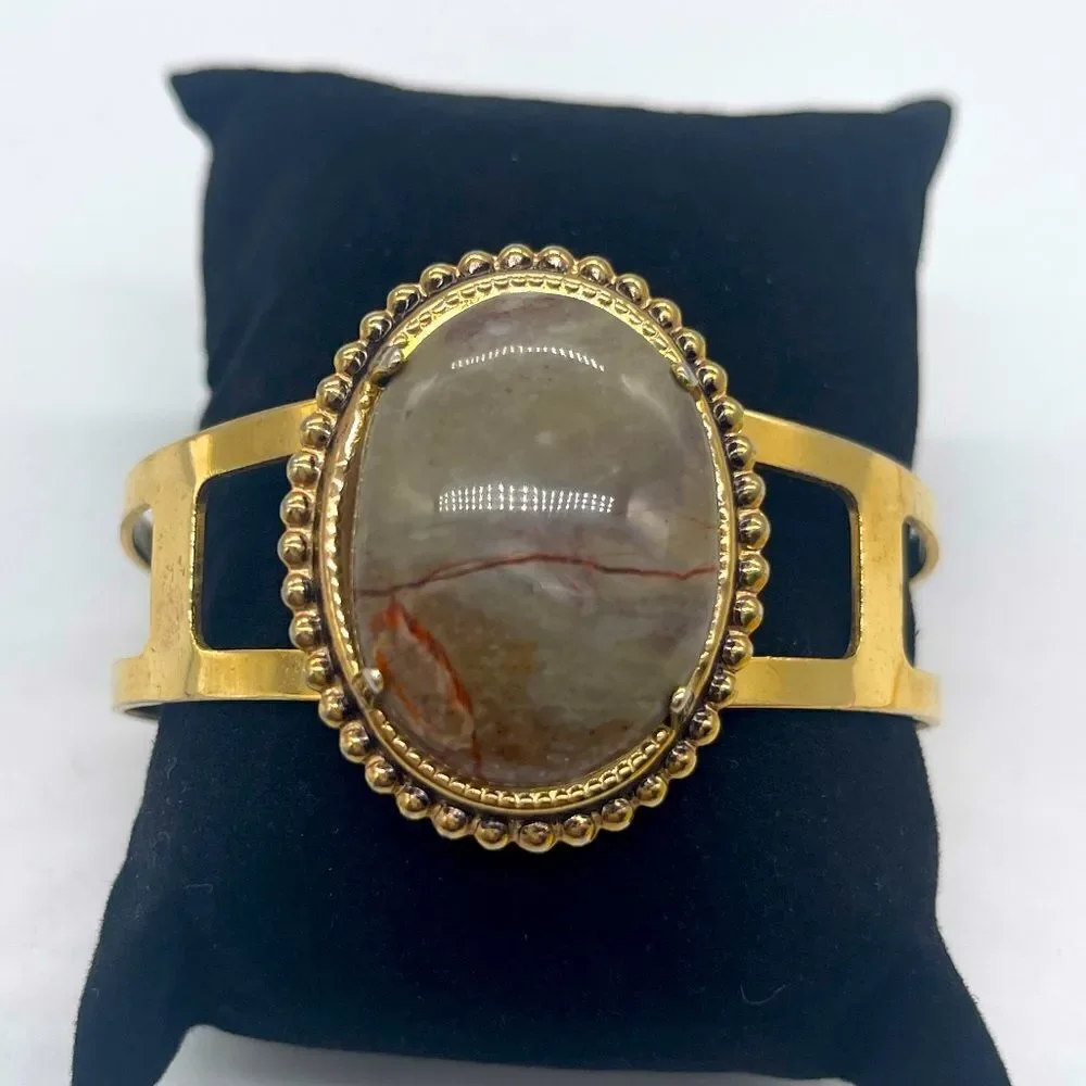 Cuff Bracelet with Agate and Gold tone
